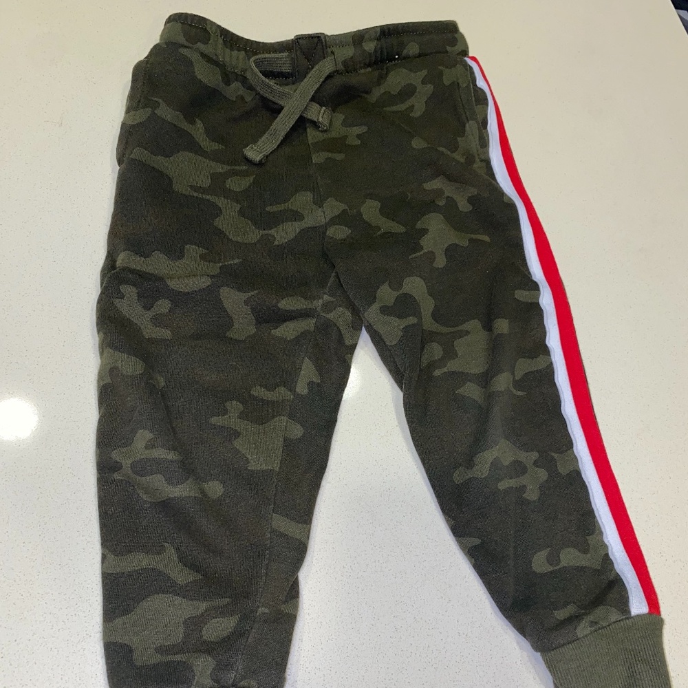 Cotton on camo joggers